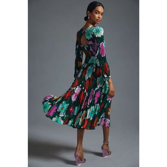 New Anthropologie By Anthropologie Pleated V-Neck Dress Size 0 - Picture 2 of 7